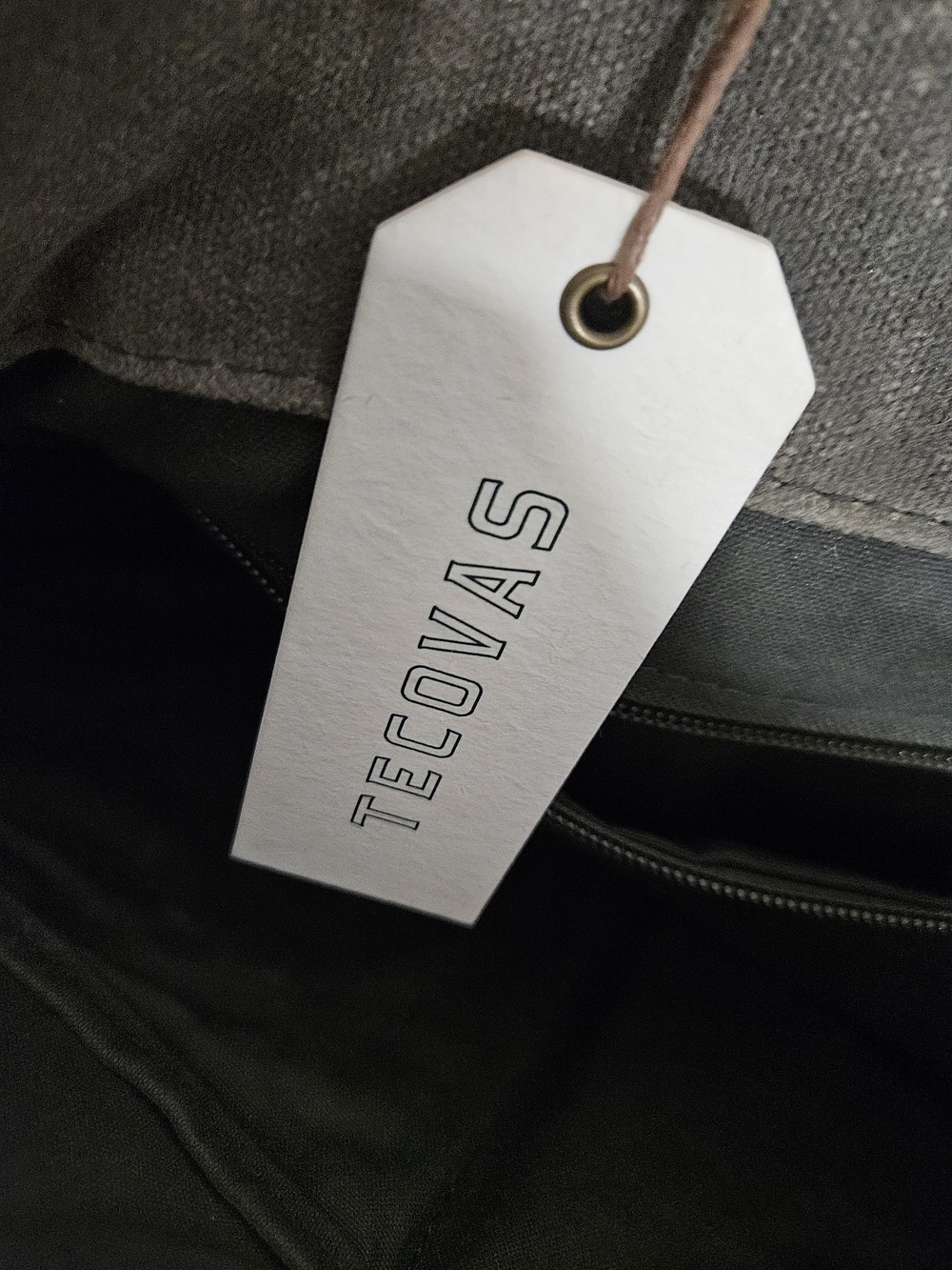 Tecovas moss green distressed waxed canvas carry-on tote - Picture 5 of 7